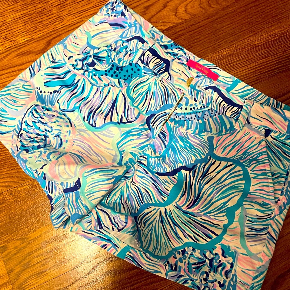 Lilly Pultizer printed shorts sz 10